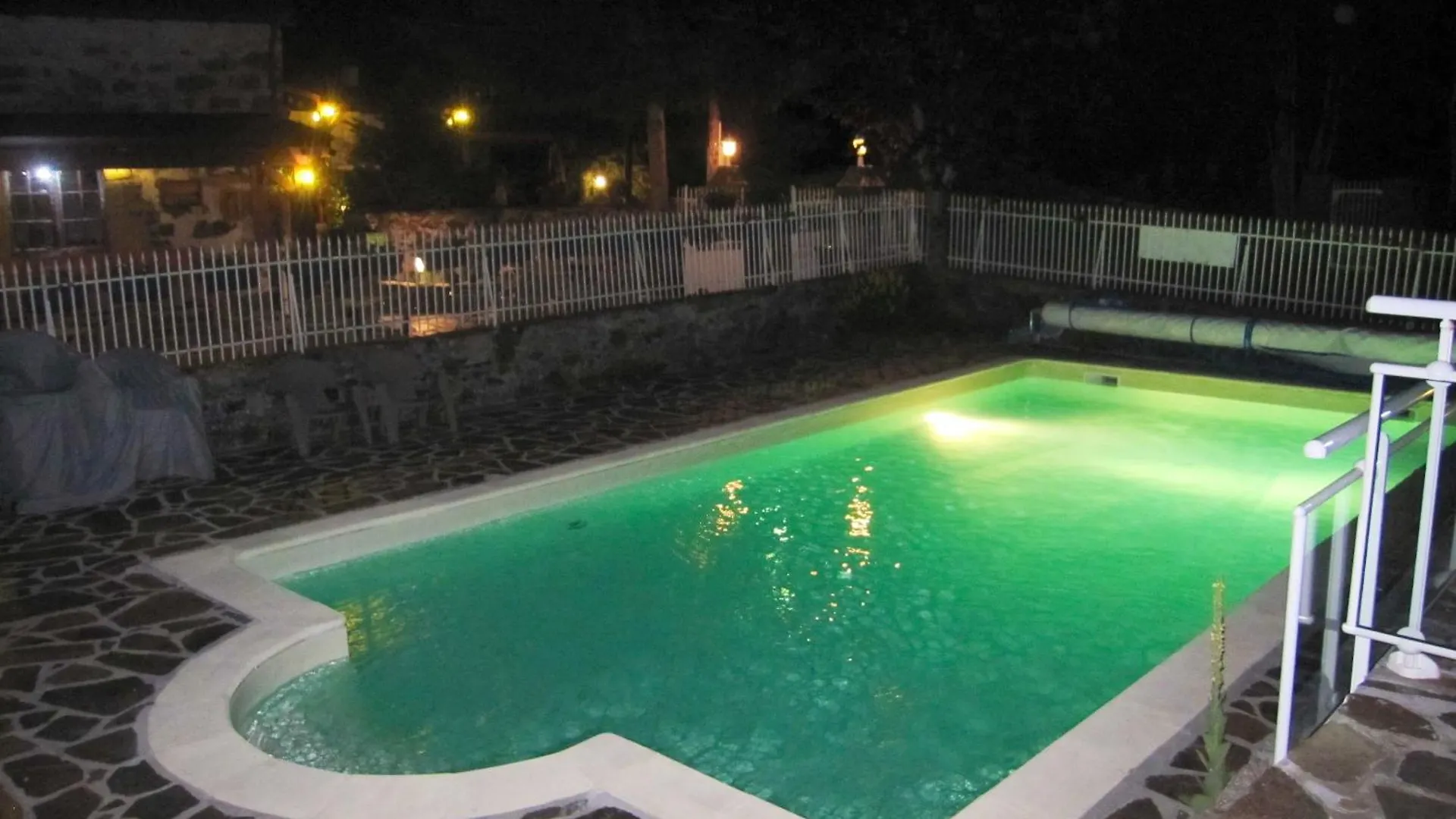 Bungalow Confortable En Campagne A Argences-En-Aubrac Avec Piscine